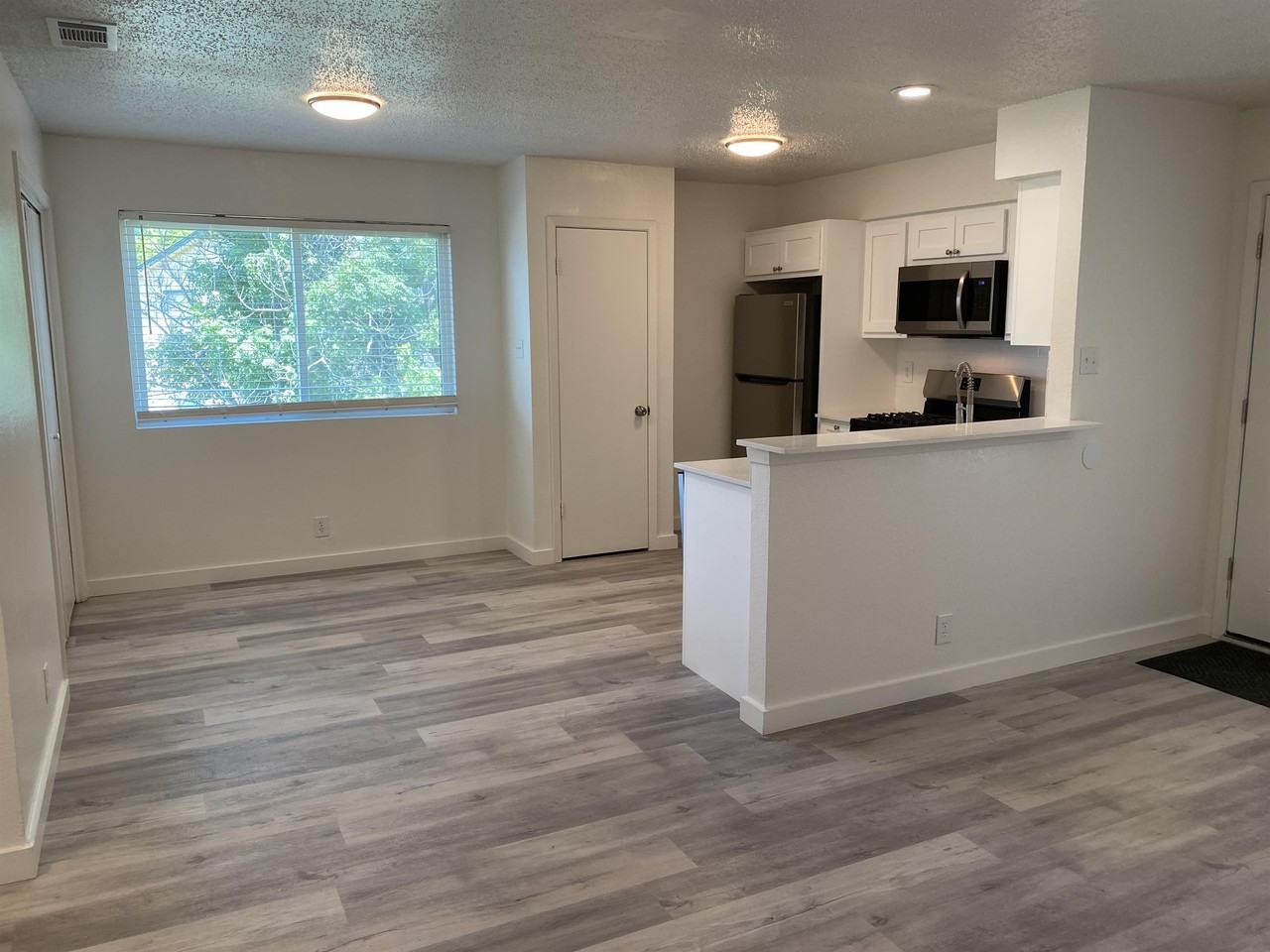 2305 Cedrick Cv #D - Photo 2 of 18