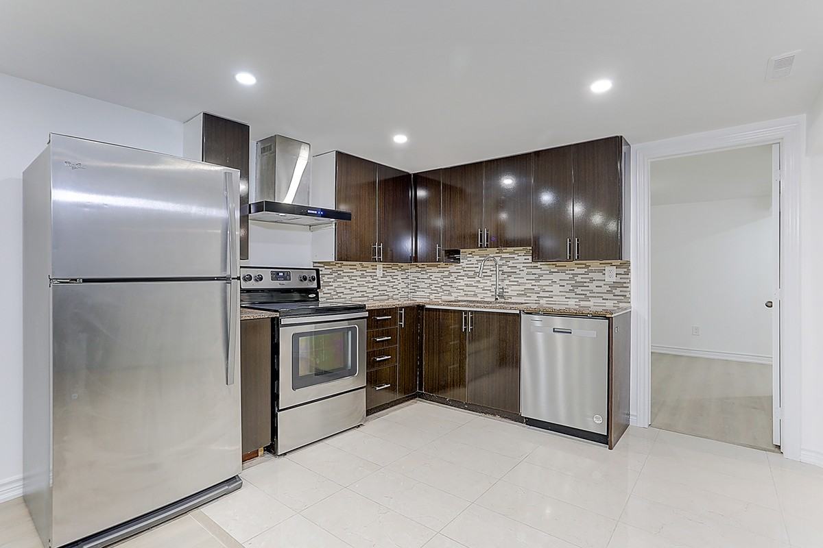 3271 Chokecherry Cres - Photo 2 of 44