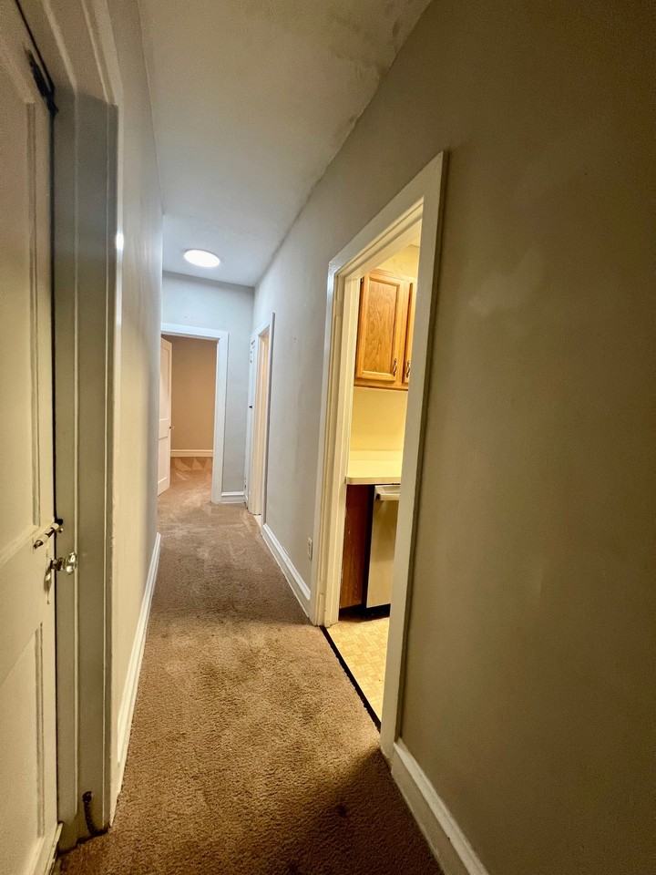 1303 N Franklin St #2 - Photo 2 of 13