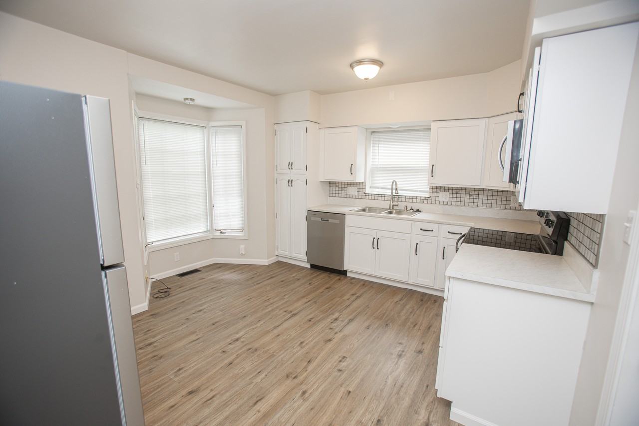 1628 W Main St #B - Photo 7 of 23