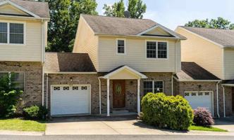 featured image of 304 Villa View Dr #1