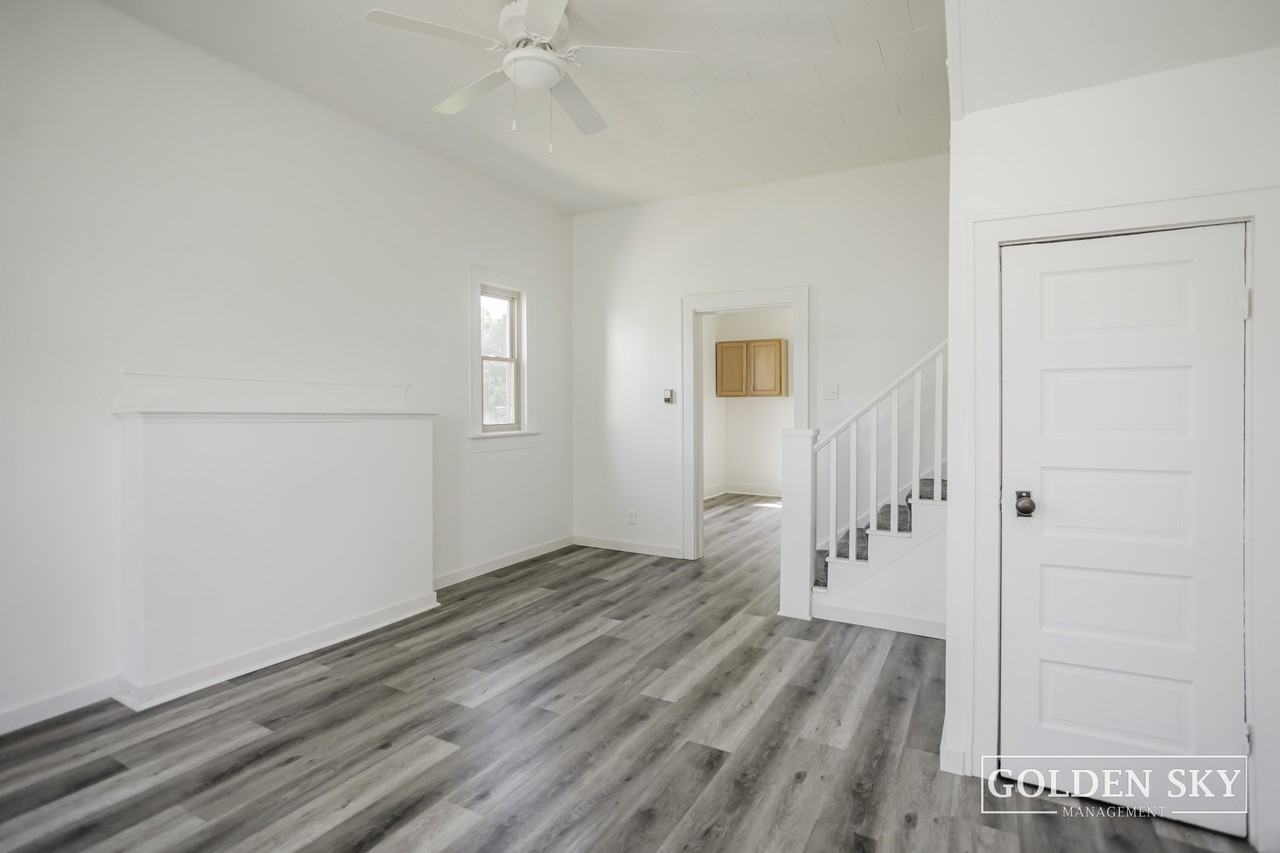 216 S Dill St #1 - Photo 2 of 7