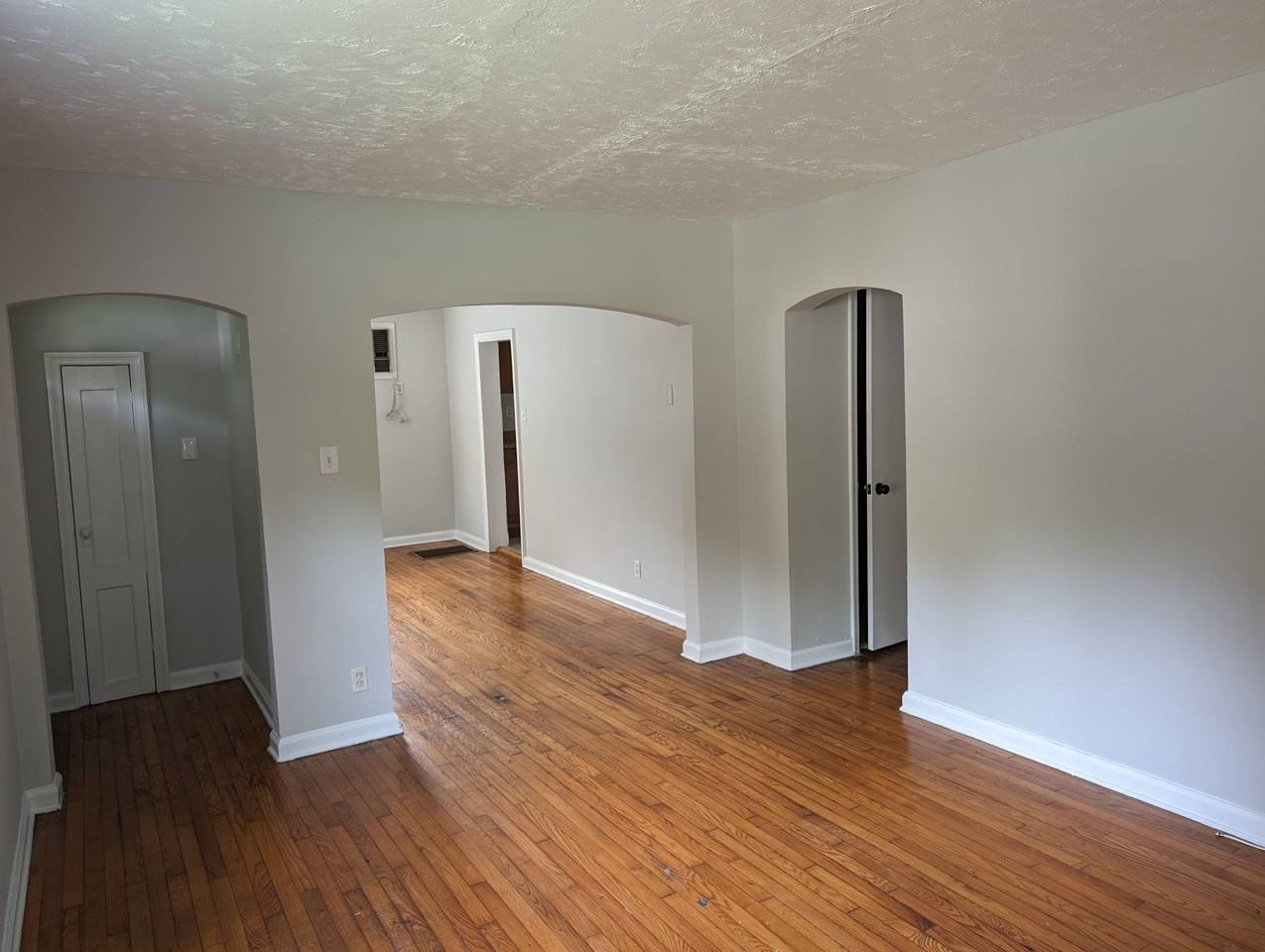 3309 Delano St #1 - Photo 3 of 9