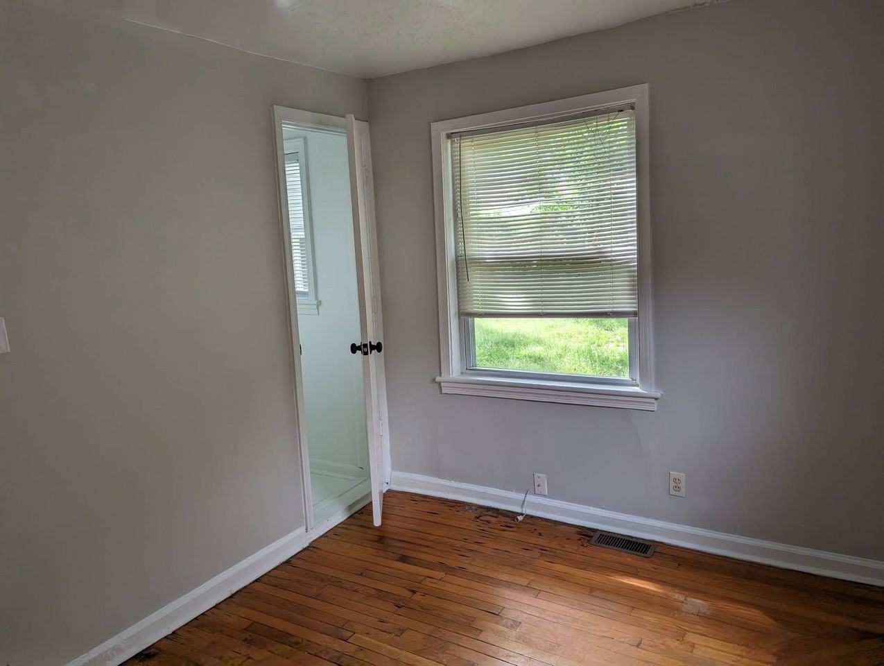 3309 Delano St #1 - Photo 5 of 9