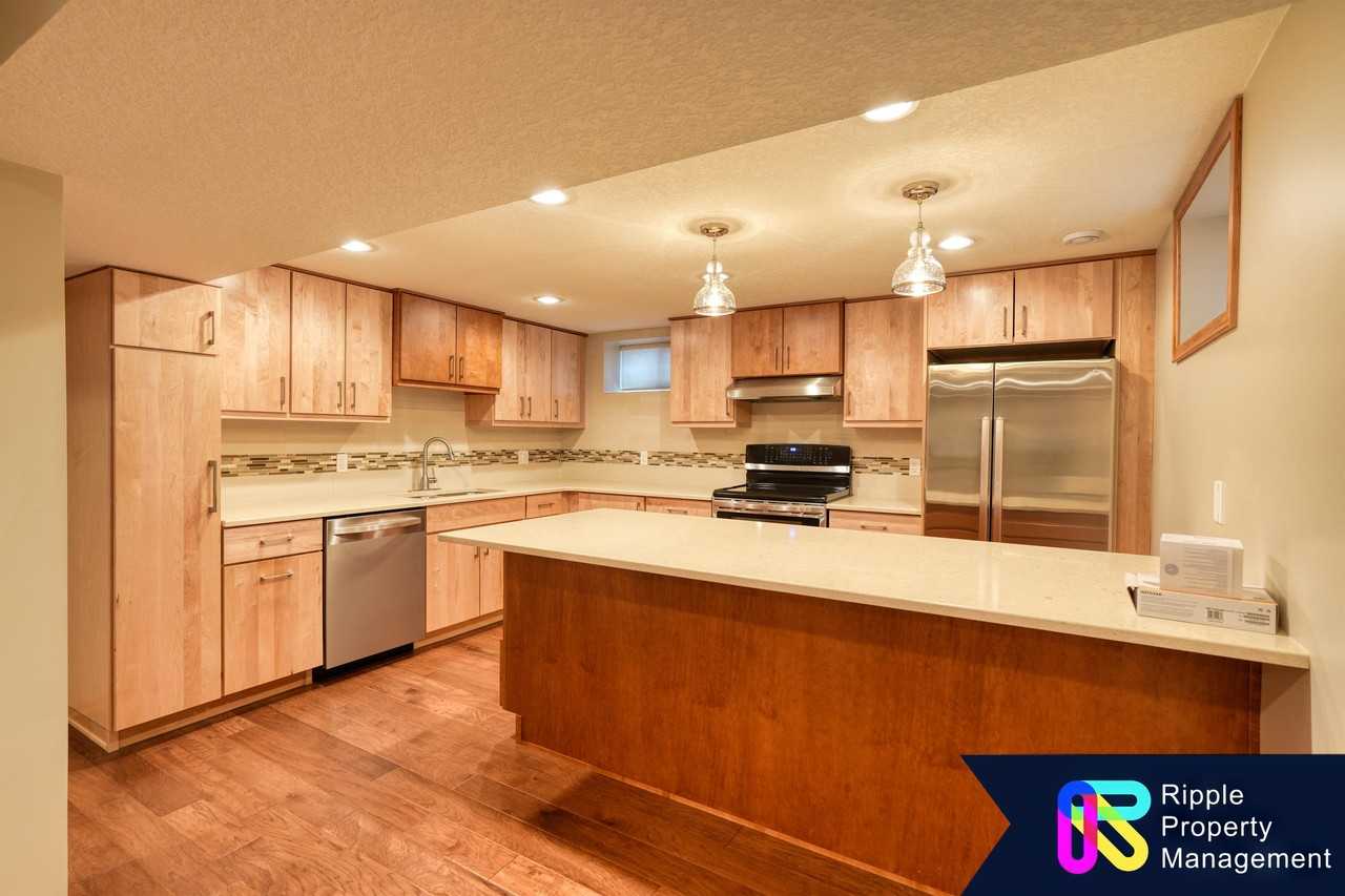 82 Cambrian Dr Nw Lowr - Photo 3 of 20