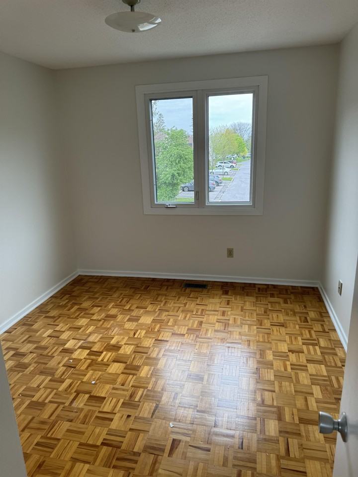 2057 Jasmine Cres Unit 28 #28 - Photo 3 of 7