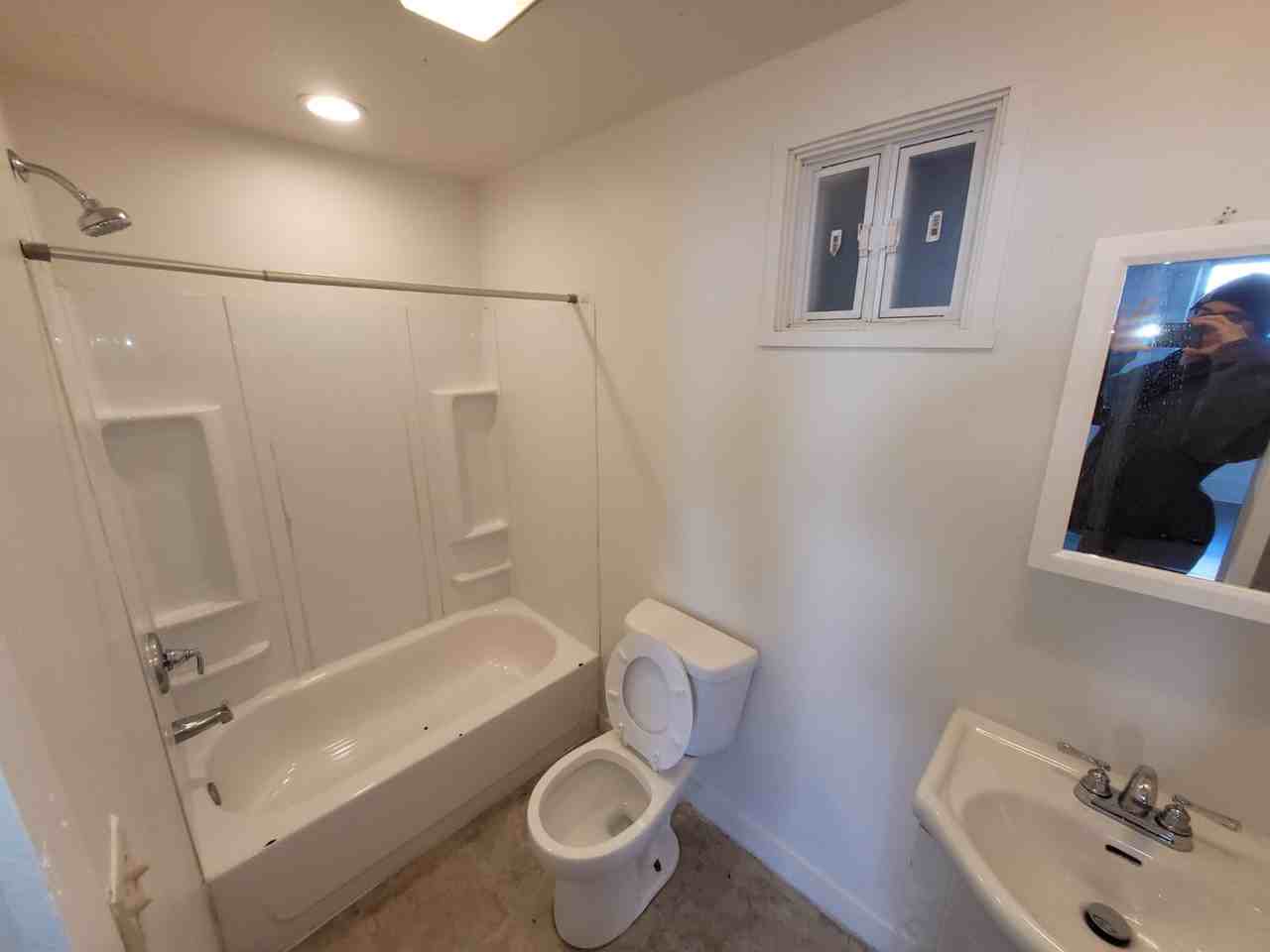 2008 W Greenfield Ave #2010 - Photo 4 of 8