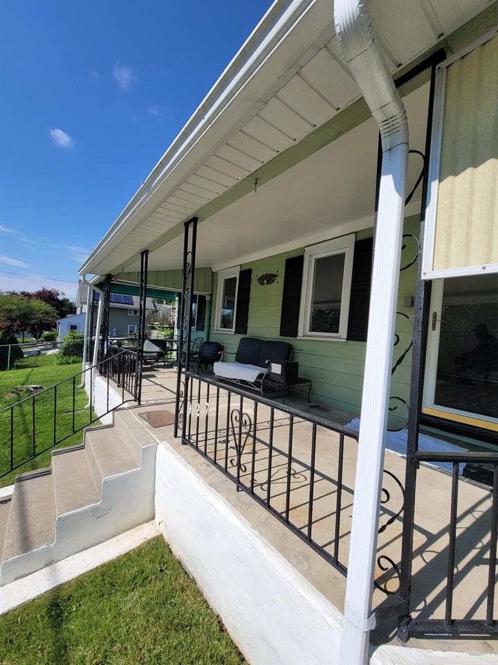 927 Mount Pleasant Avenue #1 - Photo 2 of 11