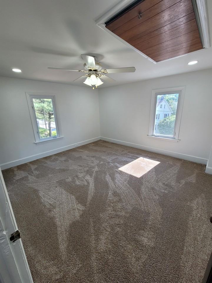 927 Mount Pleasant Avenue #1 - Photo 4 of 11