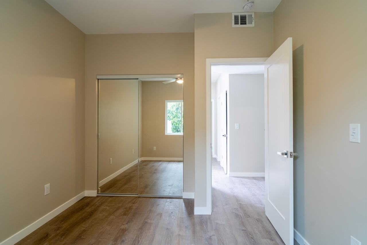 4929 College Ave #1 - Photo 6 of 30