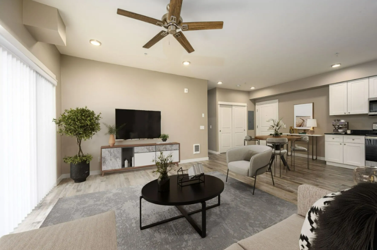 3817 Elwood Avenue - Photo 3 of 18