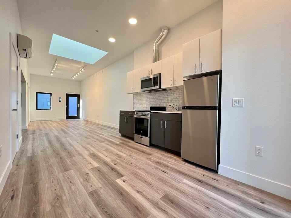 1919 Market St - Photo 5 of 47