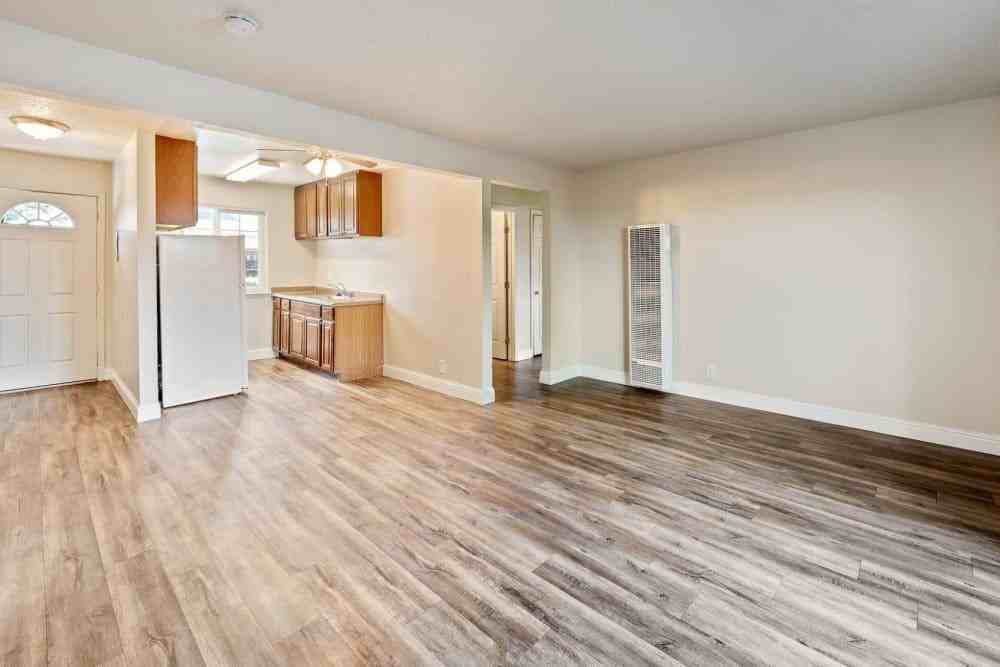 1220 Monument Blvd - Photo 5 of 14