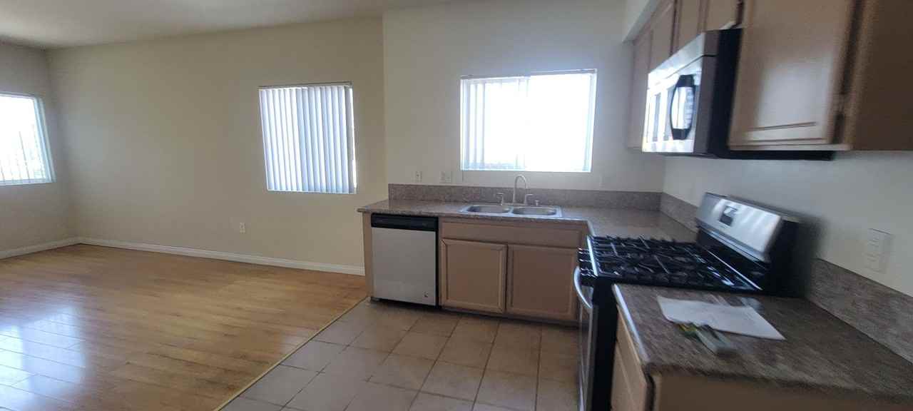 Hart Plaza - Photo 3 of 8