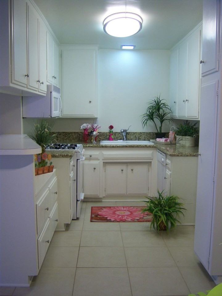 5434 Zelzah Ave - Photo 4 of 6