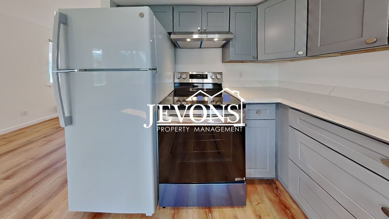 1722 E 56th St Tacoma, WA 98404 - Photo 2 of 26