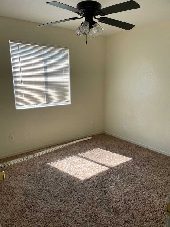 2132 Sandwood Dr. - Photo 3 of 6