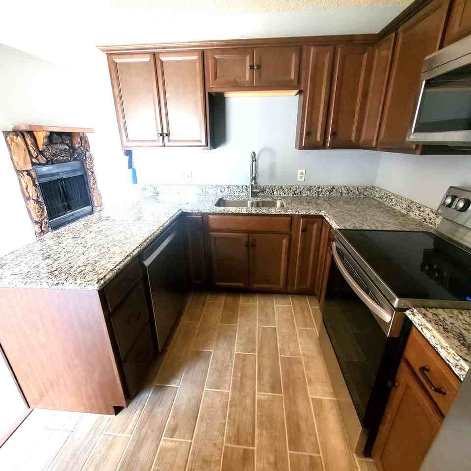 BME Apartments 1, LLC - Photo 3 of 10