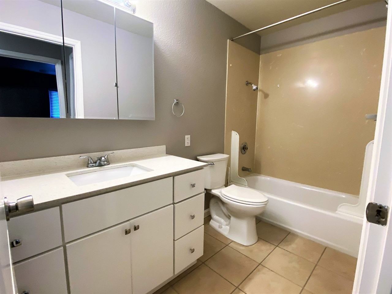 Available Apartments at Lawton Street, Antioch, CA - Photo 3 of 3