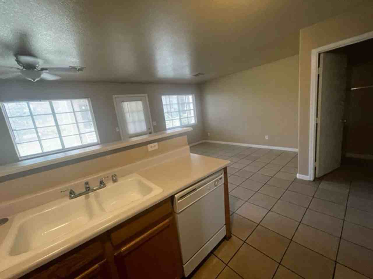 1921 Summerville St #101 - Photo 7 of 22