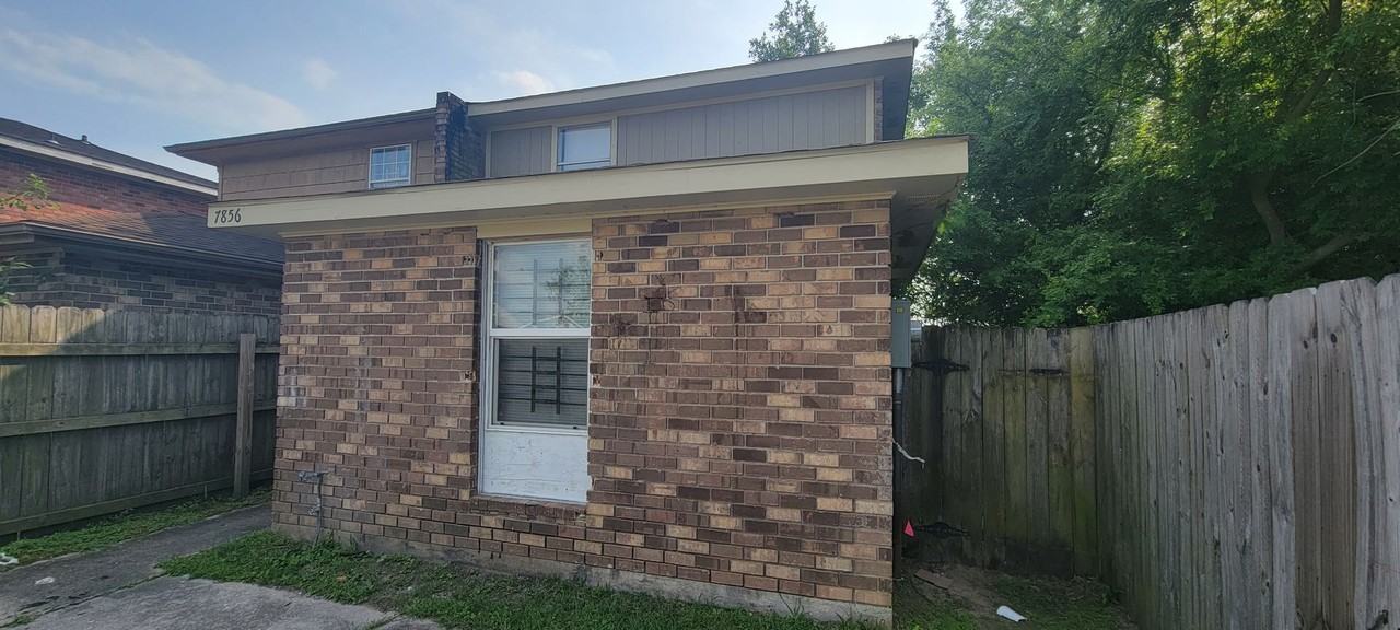 7856 Sand St - Photo 2 of 12
