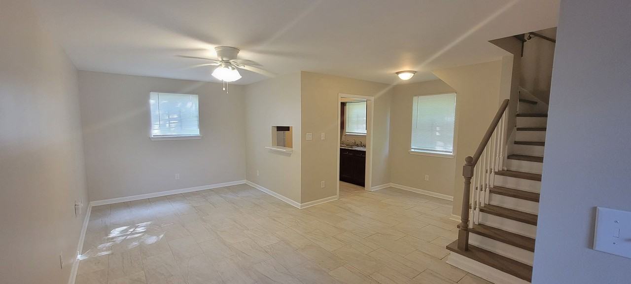 7856 Sand St - Photo 3 of 12