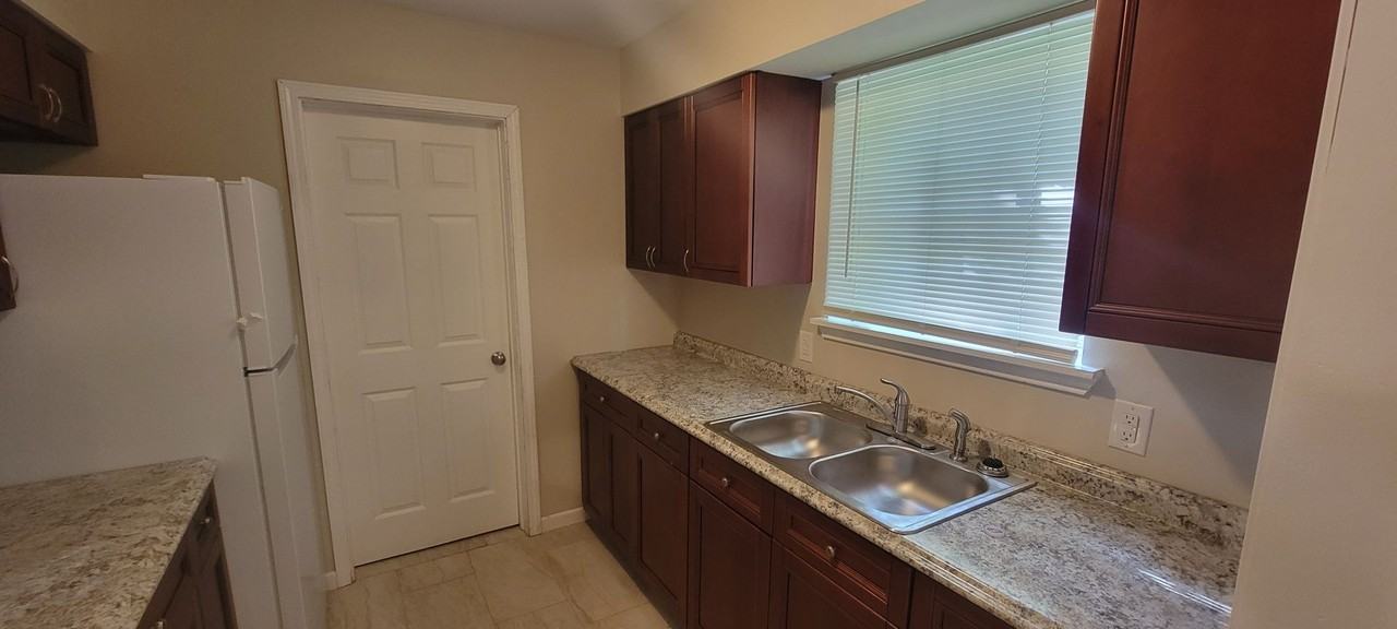 7856 Sand St - Photo 5 of 12