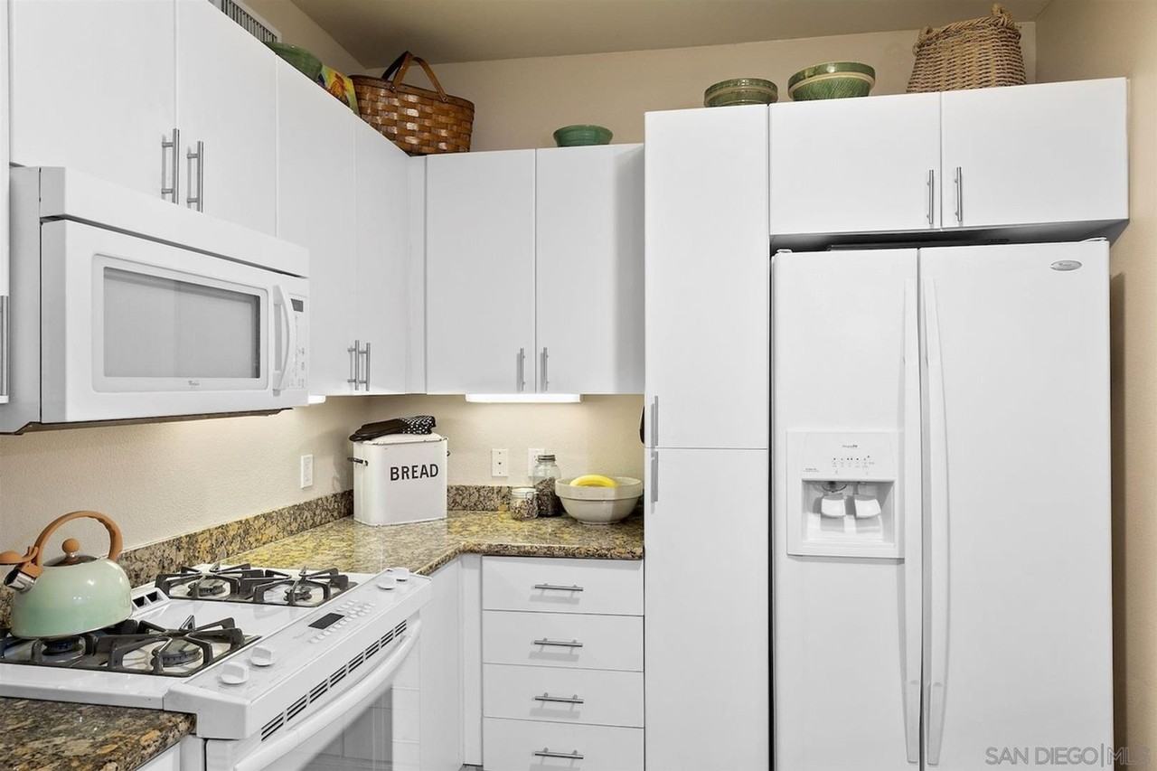 1480 Broadway #2213 - Photo 3 of 17