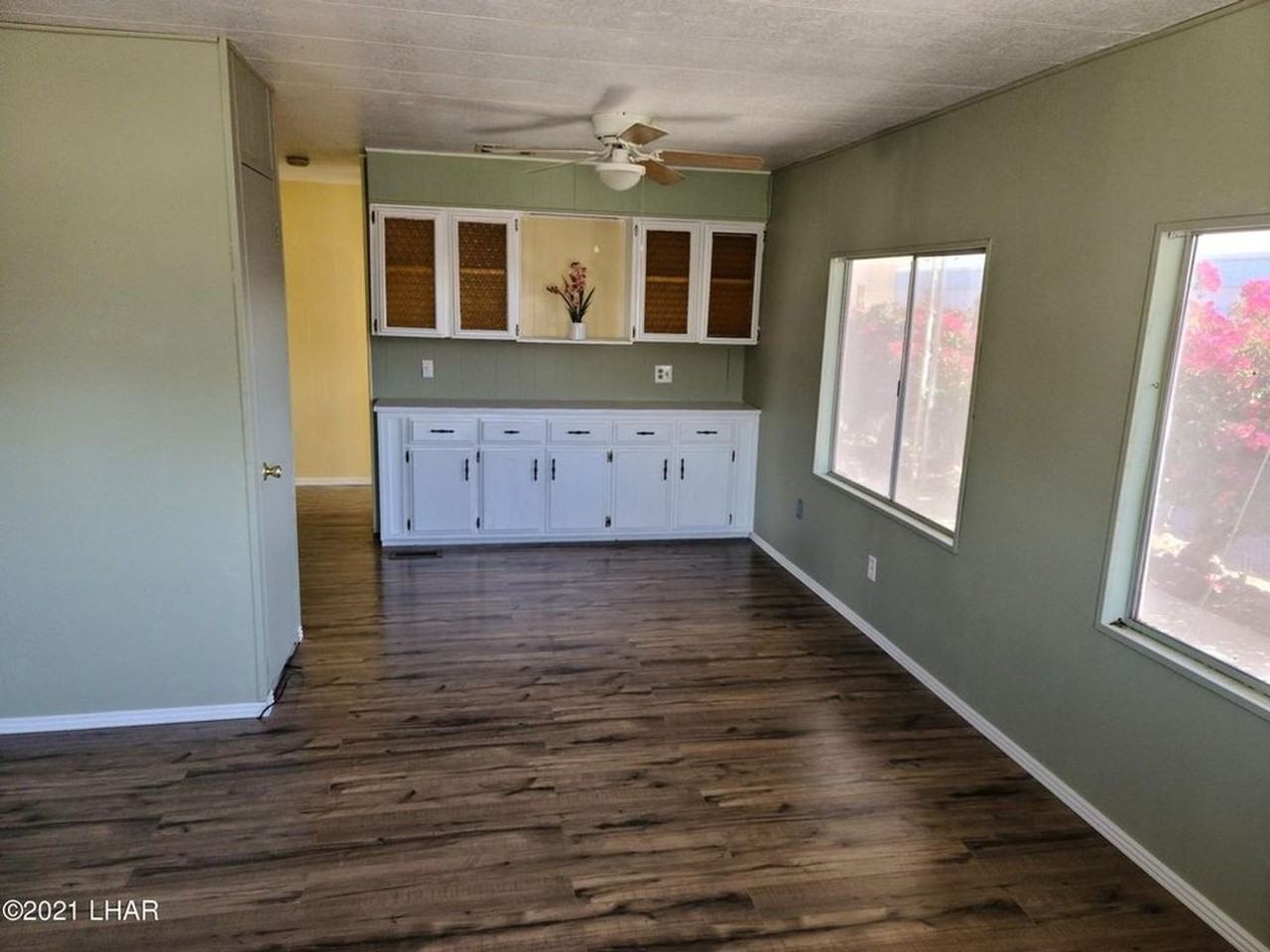 3166 Joyce Ln - Photo 4 of 13