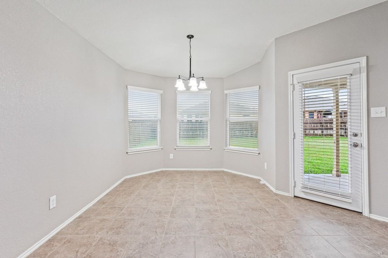 6709 Costa Dr - Photo 3 of 21