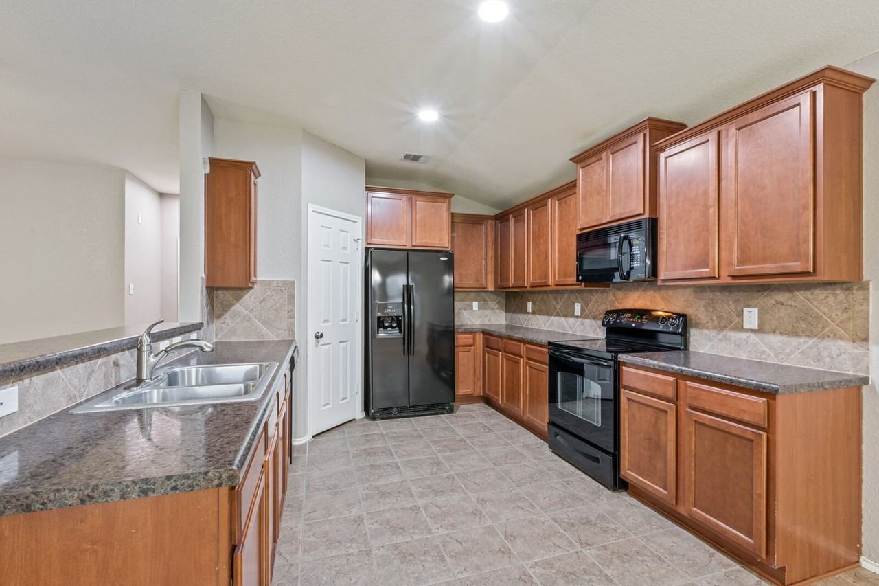 6709 Costa Dr - Photo 5 of 21