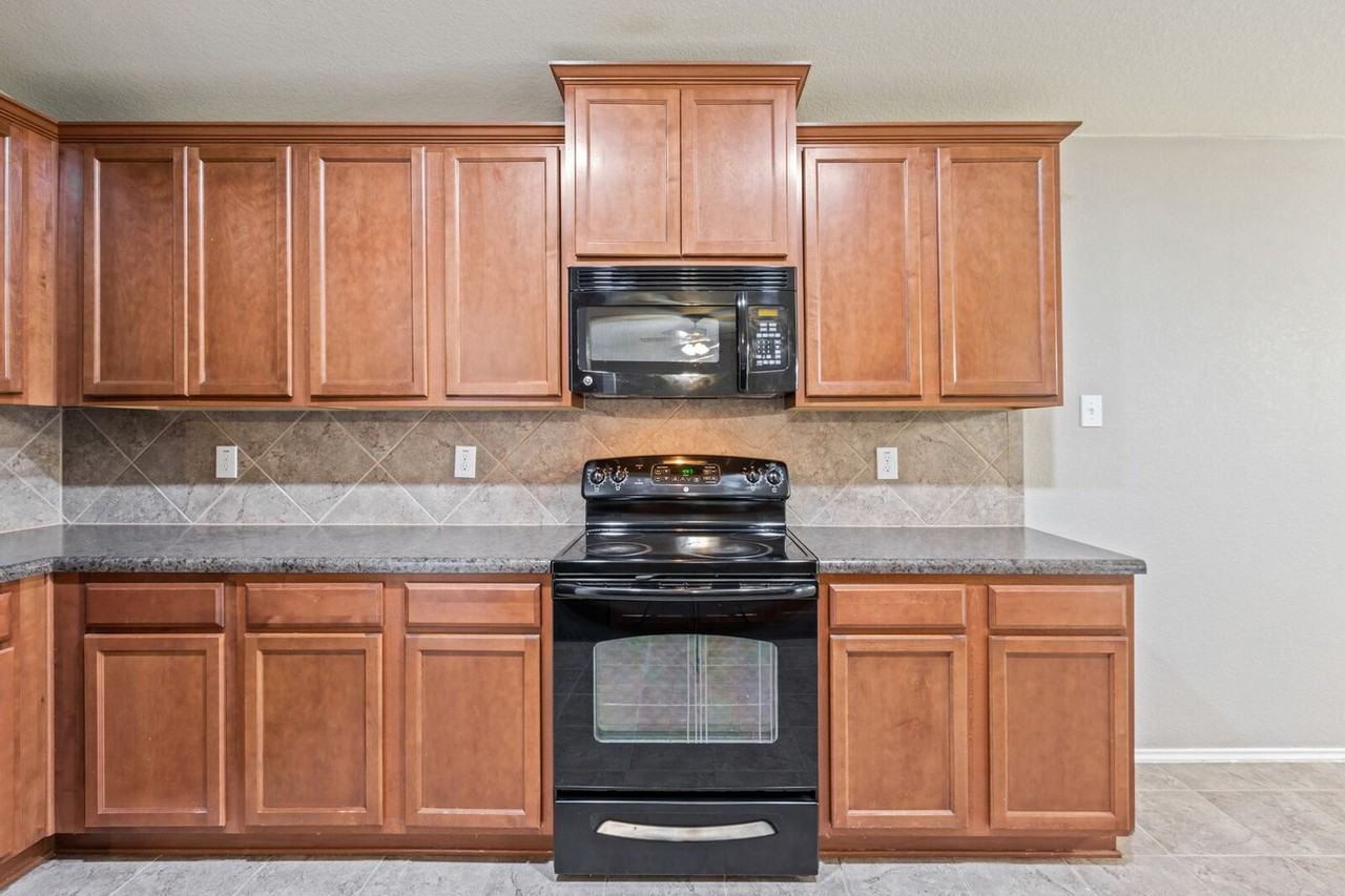 6709 Costa Dr - Photo 6 of 21