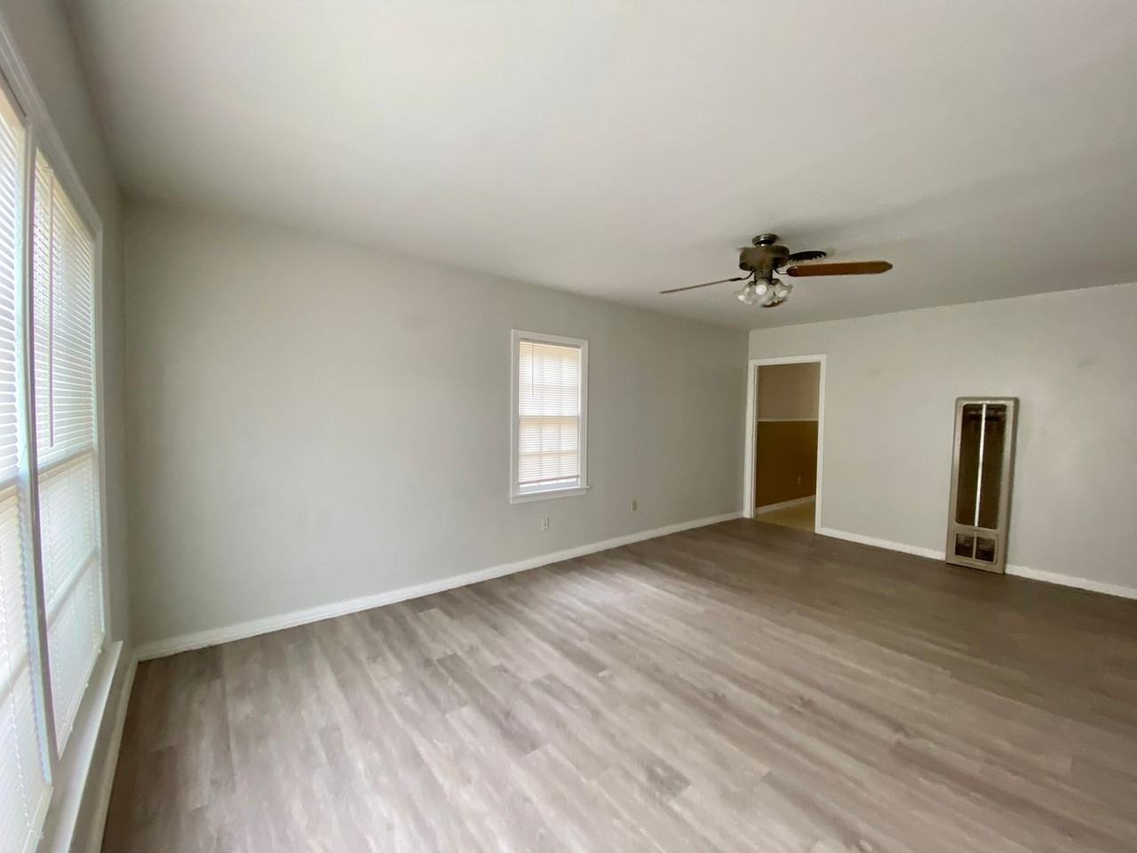 2308 38th St - Photo 2 of 18