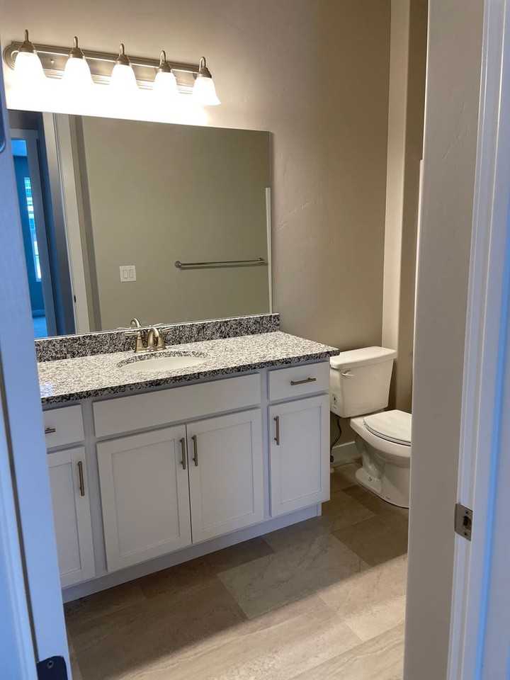 5667 N Parkview Dr - Photo 5 of 24