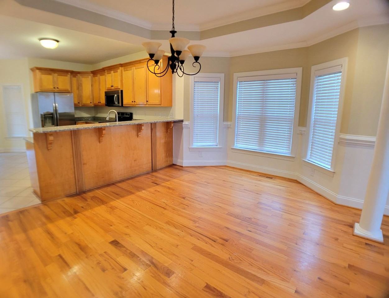209 Victor Ct - Photo 4 of 14
