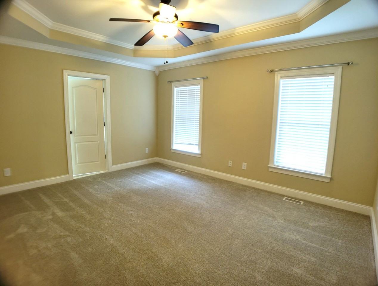 209 Victor Ct - Photo 7 of 14