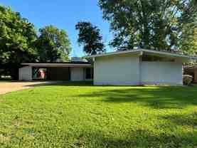 2403 Arlington Pl - Photo 1 of 1