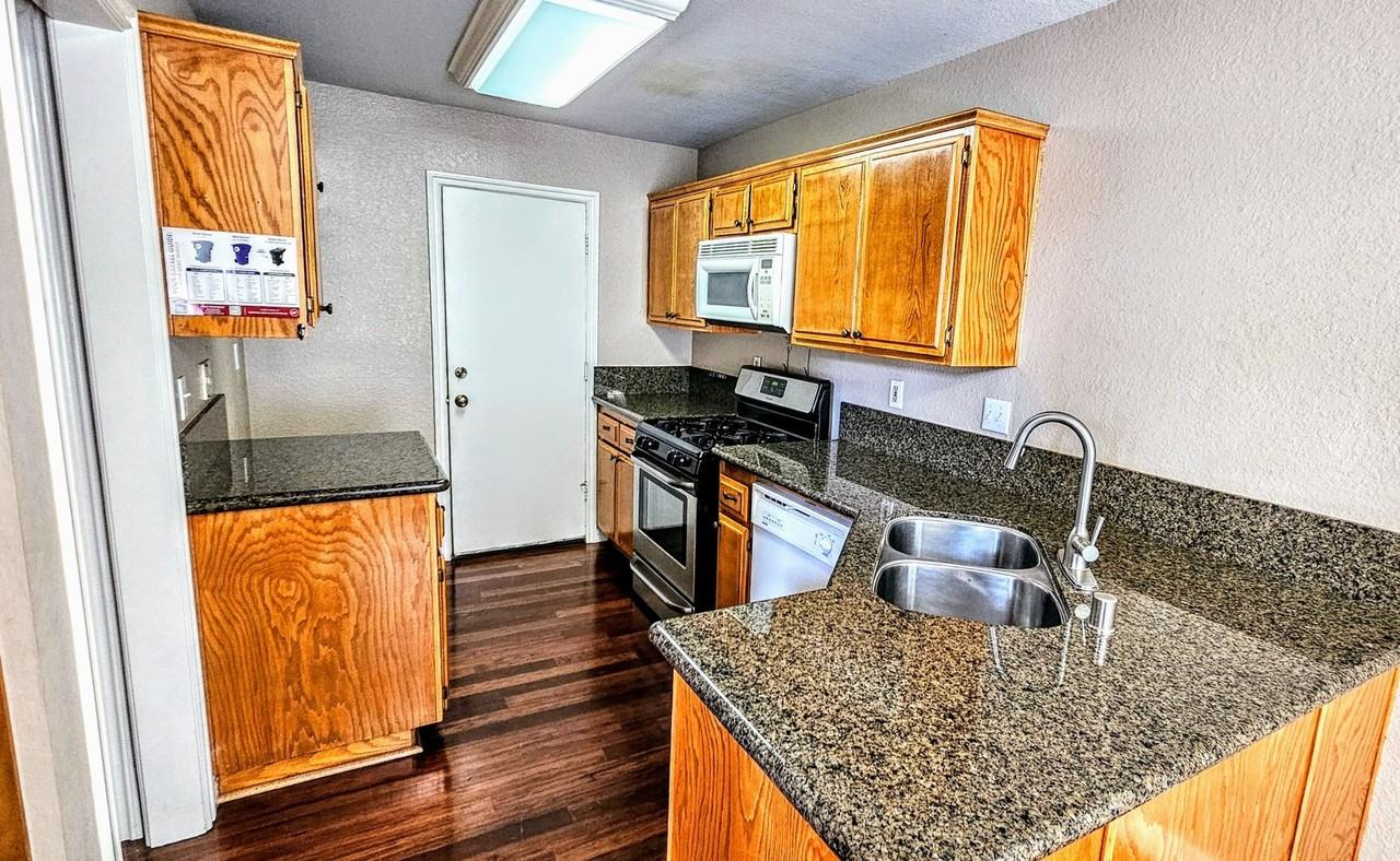 8429 Snow View Pl - Photo 2 of 28