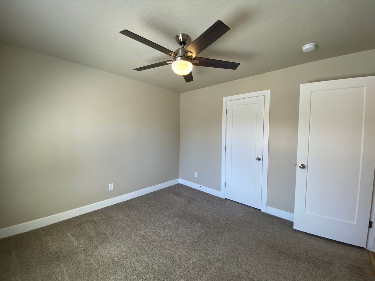 758 N 300 W - Photo 6 of 34