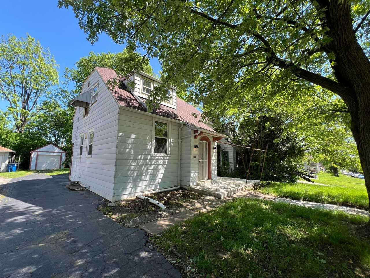 211 Santa Clara Ave - Photo 2 of 19