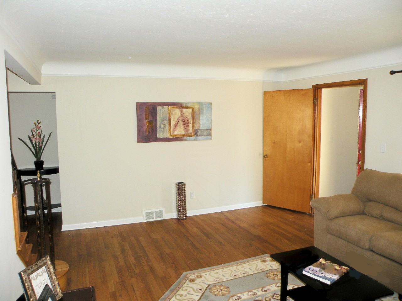 3255 Euclid Heights Blvd - Photo 4 of 21