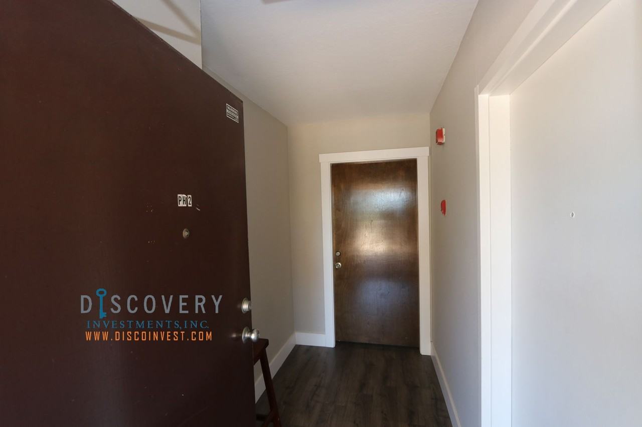 551 Jean St Ph - Photo 2 of 23