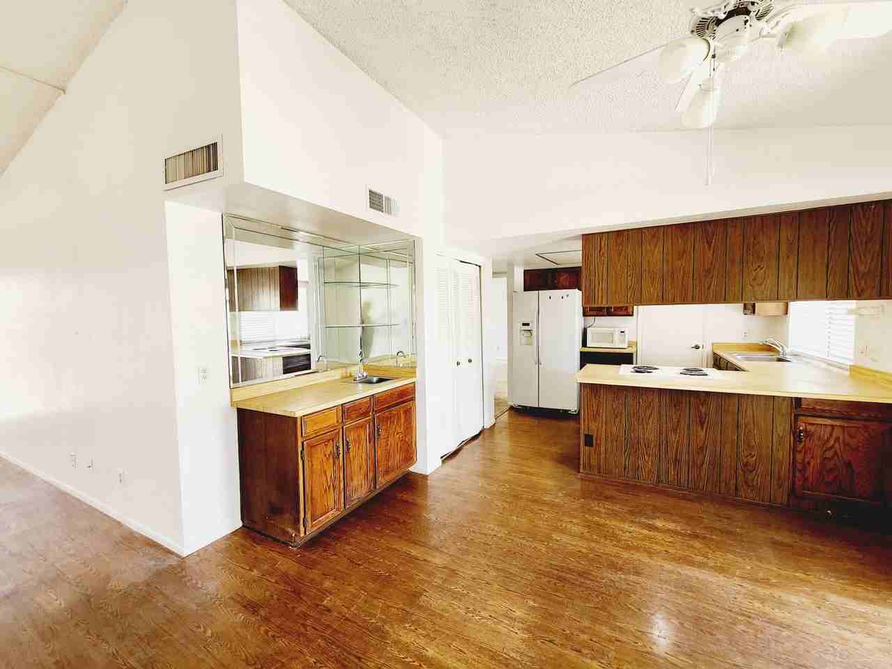 18013 N 45th Ave - Photo 3 of 16