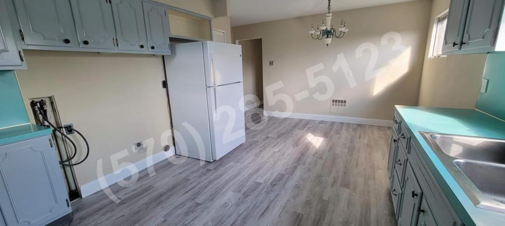 1468 Wyoming Ave 2nd Fl - Photo 2 of 10