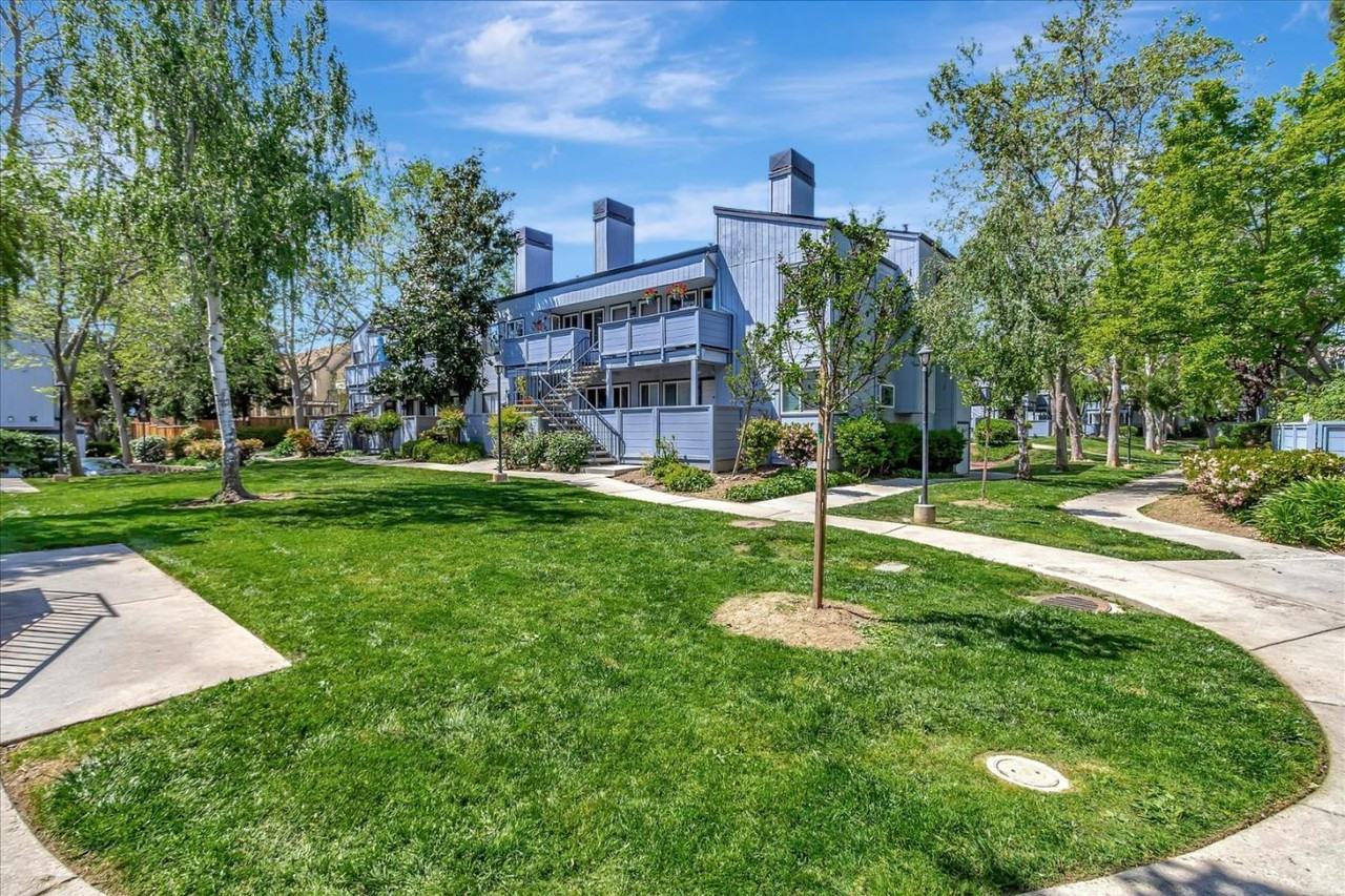 4857 Pine Forest Pl - Photo 2 of 32