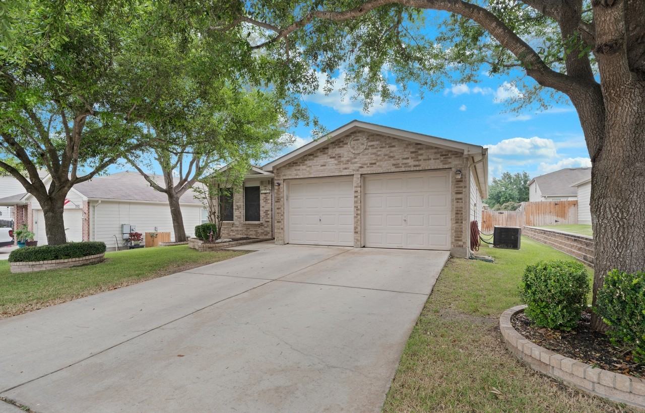 5125 Knollwood - Photo 4 of 31