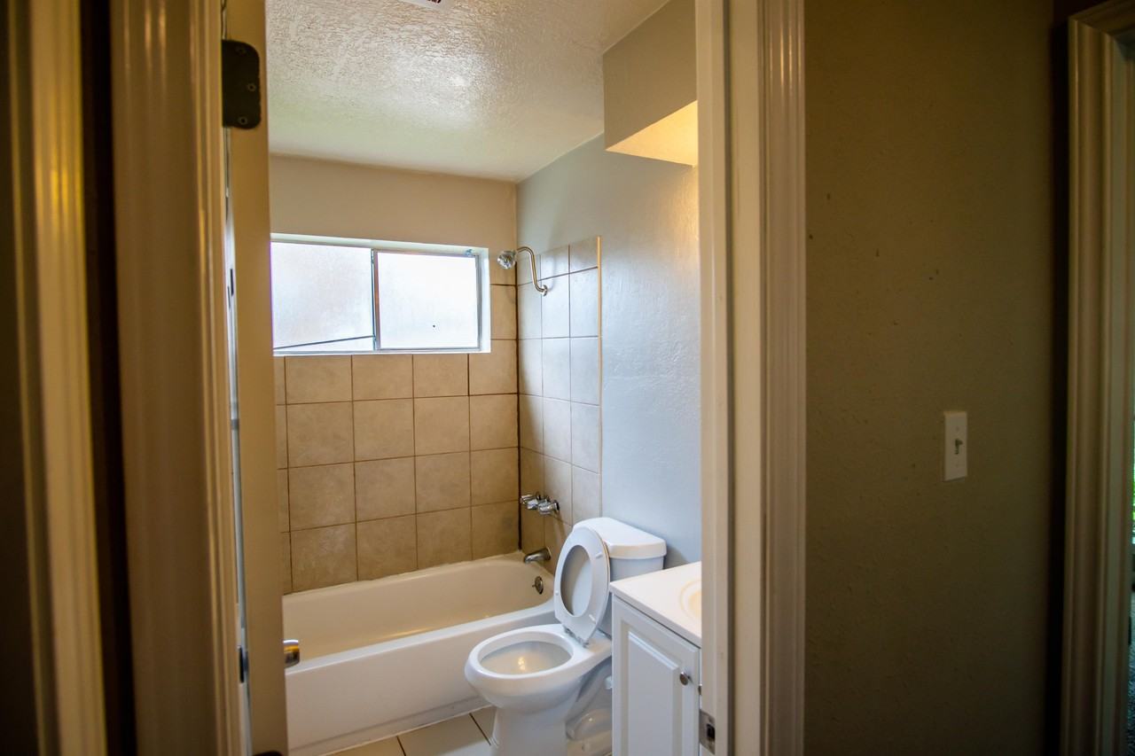 521 White Wing Ct - Photo 4 of 7