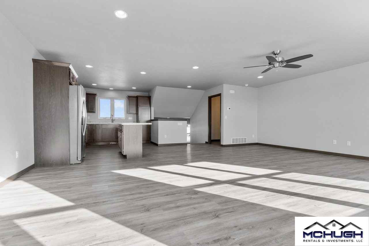 3635 E Rubyred Dr #1 - Photo 2 of 17