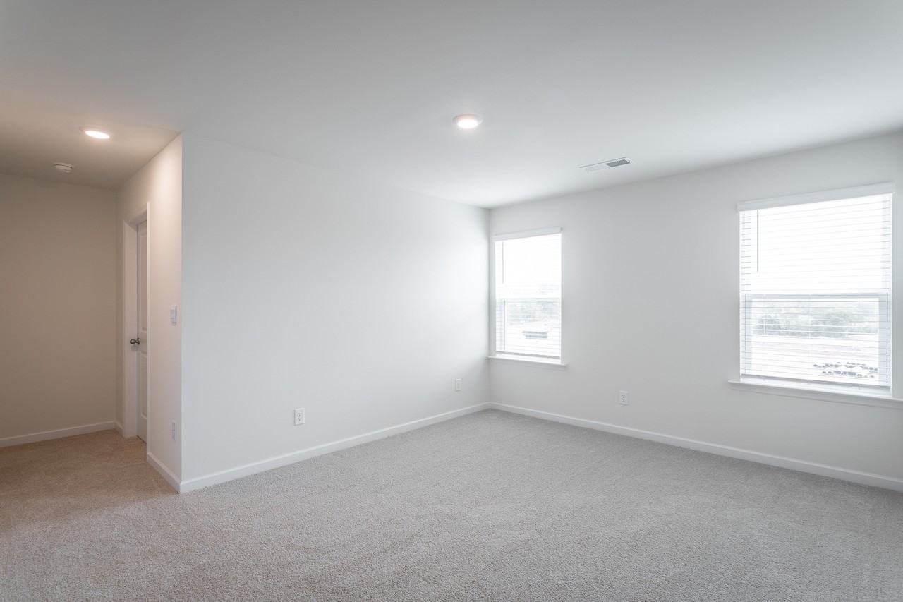 8451 Raspberry Way - Photo 3 of 10