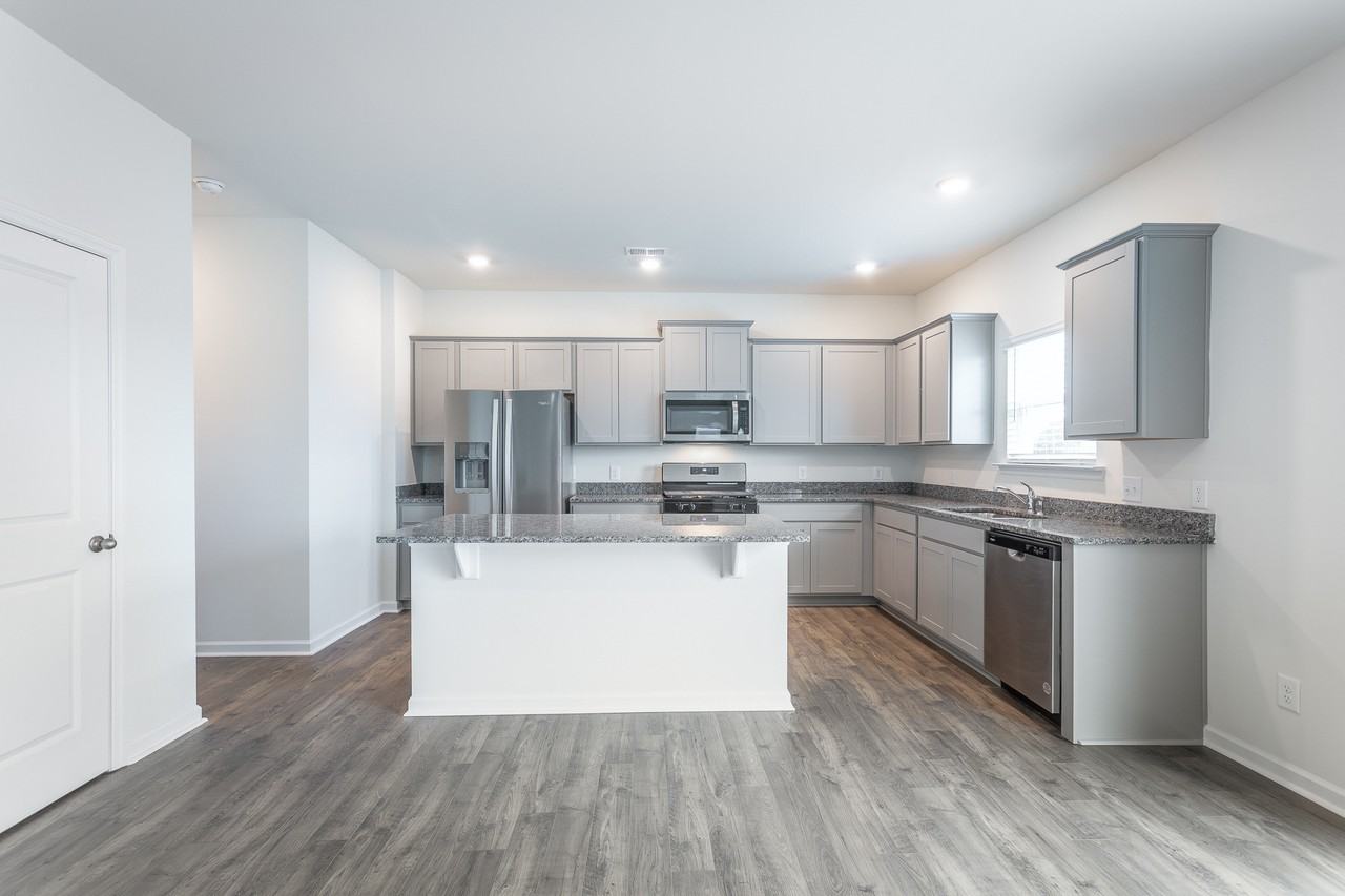 8451 Raspberry Way - Photo 5 of 10